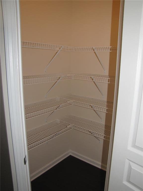 Building Photo - 462 Spring View Dr