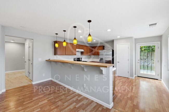 Building Photo - 1444 Minories Dr