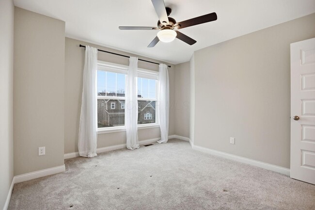 Building Photo - 254 Harness Way