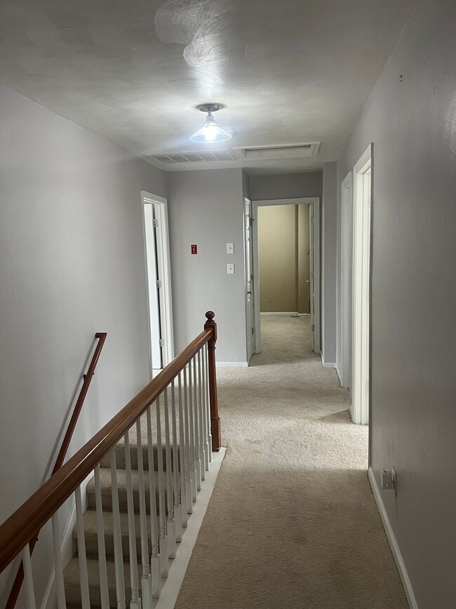 Building Photo - 100 Hillside Ave