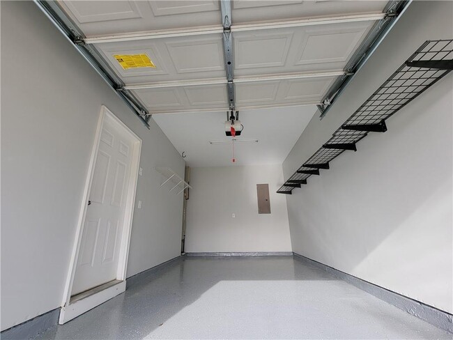 Building Photo - 501 Windstone Trail