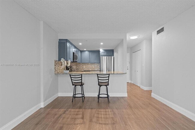 Primary Photo - 16851 NE 23rd Ave