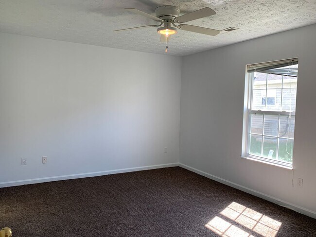 Building Photo - 1731 Snapp Rd