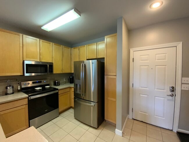 Building Photo - 2807 Bloomfield Ln