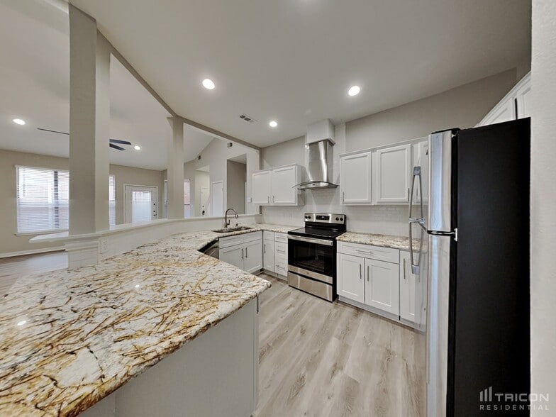 Building Photo - 1121 Cypress Ln