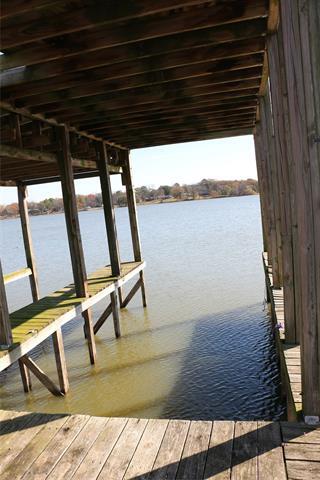 Building Photo - 2858 Waters Edge