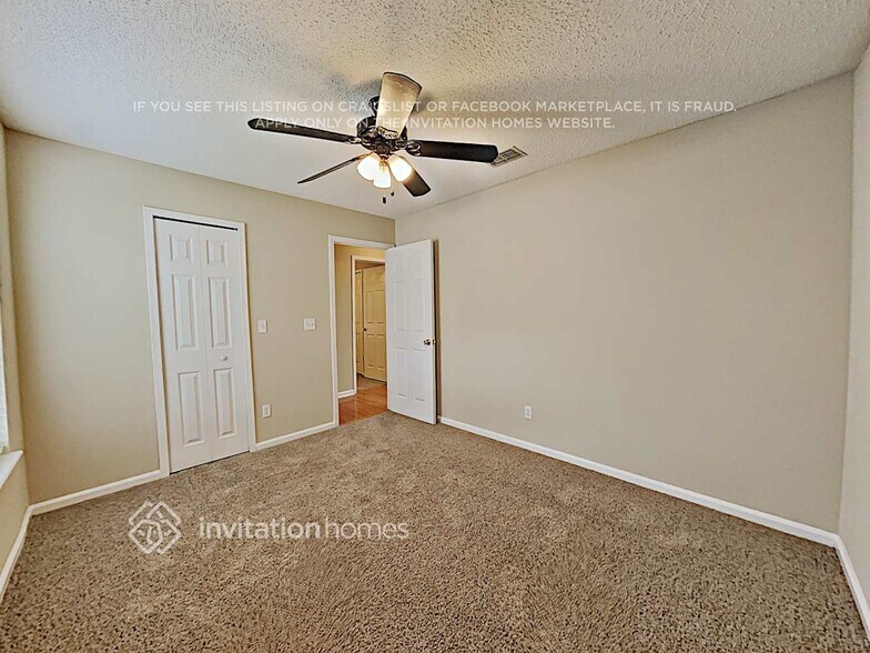 Building Photo - 10769 Las Colinas Way