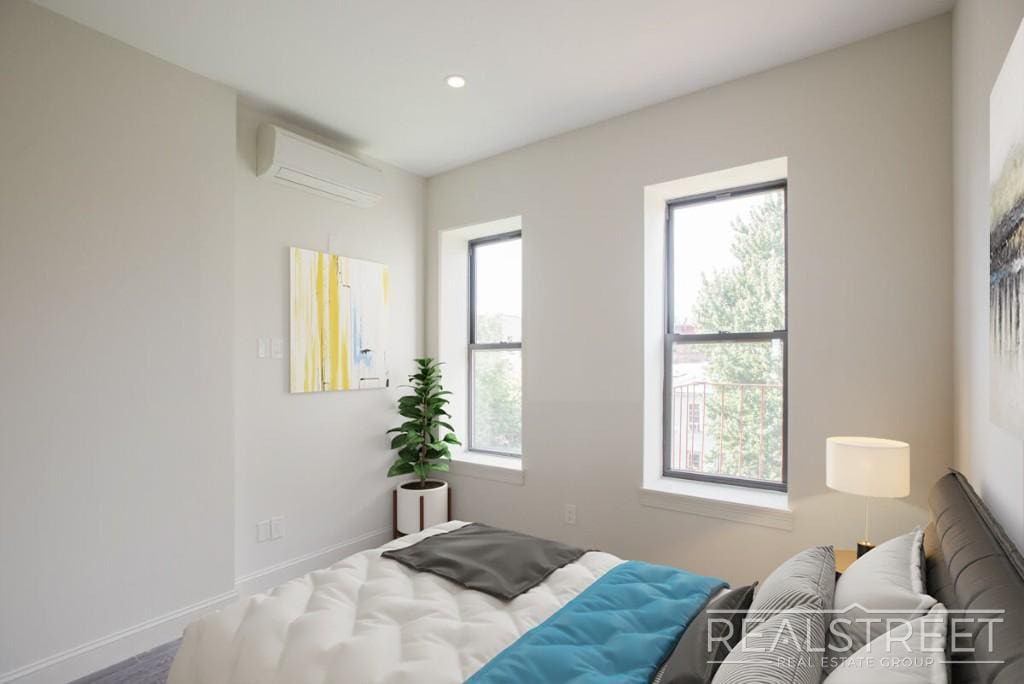 Building Photo - Super Bright 2 BED w LAUNDRY IN-Unit!
