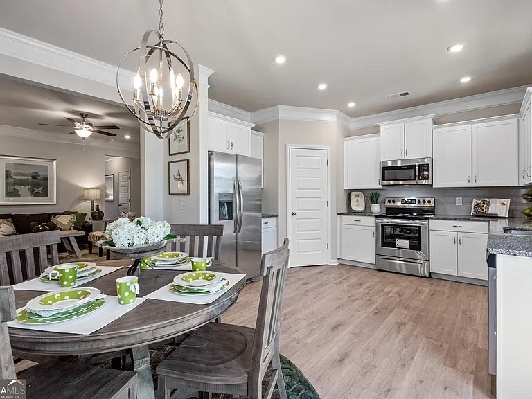 Building Photo - 207 DuPont Dr