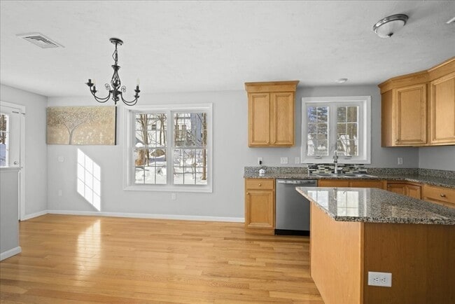 Building Photo - 16 Third St