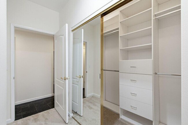 Building Photo - 880 Meridian Bay Ln