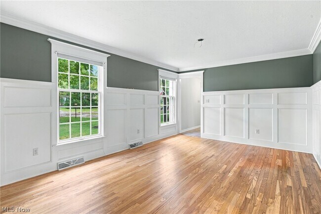 Building Photo - 6832 Green Ridge Ave