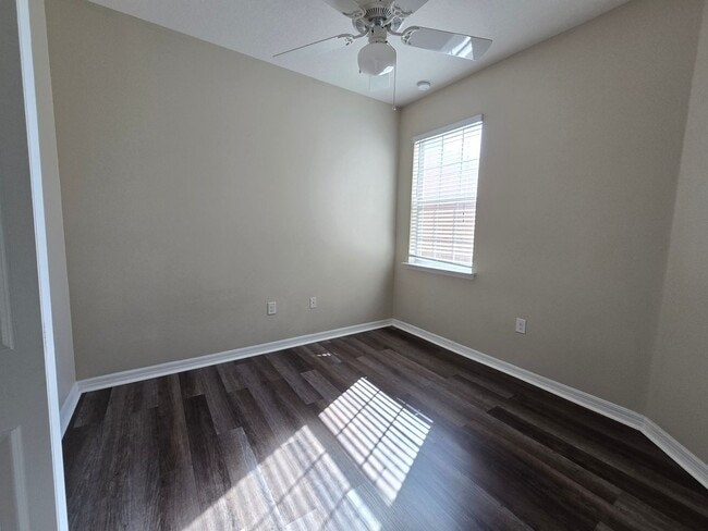 Building Photo - 5490 Soapstone Pl