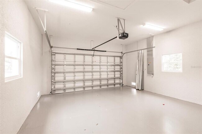 Building Photo - 236 Long Meadow Ln S
