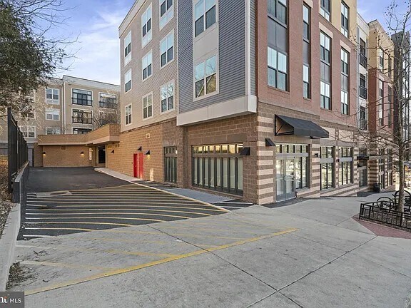 Building Photo - 989 S Buchanan St