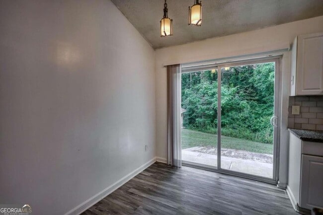 Building Photo - 2119 Briar Glen Ln SW