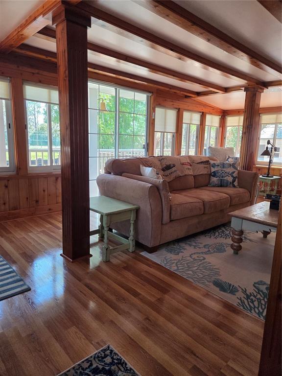 Building Photo - 507 Lakeshore Dr