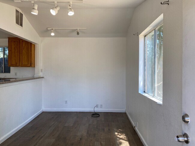 Building Photo - Martin Luther King