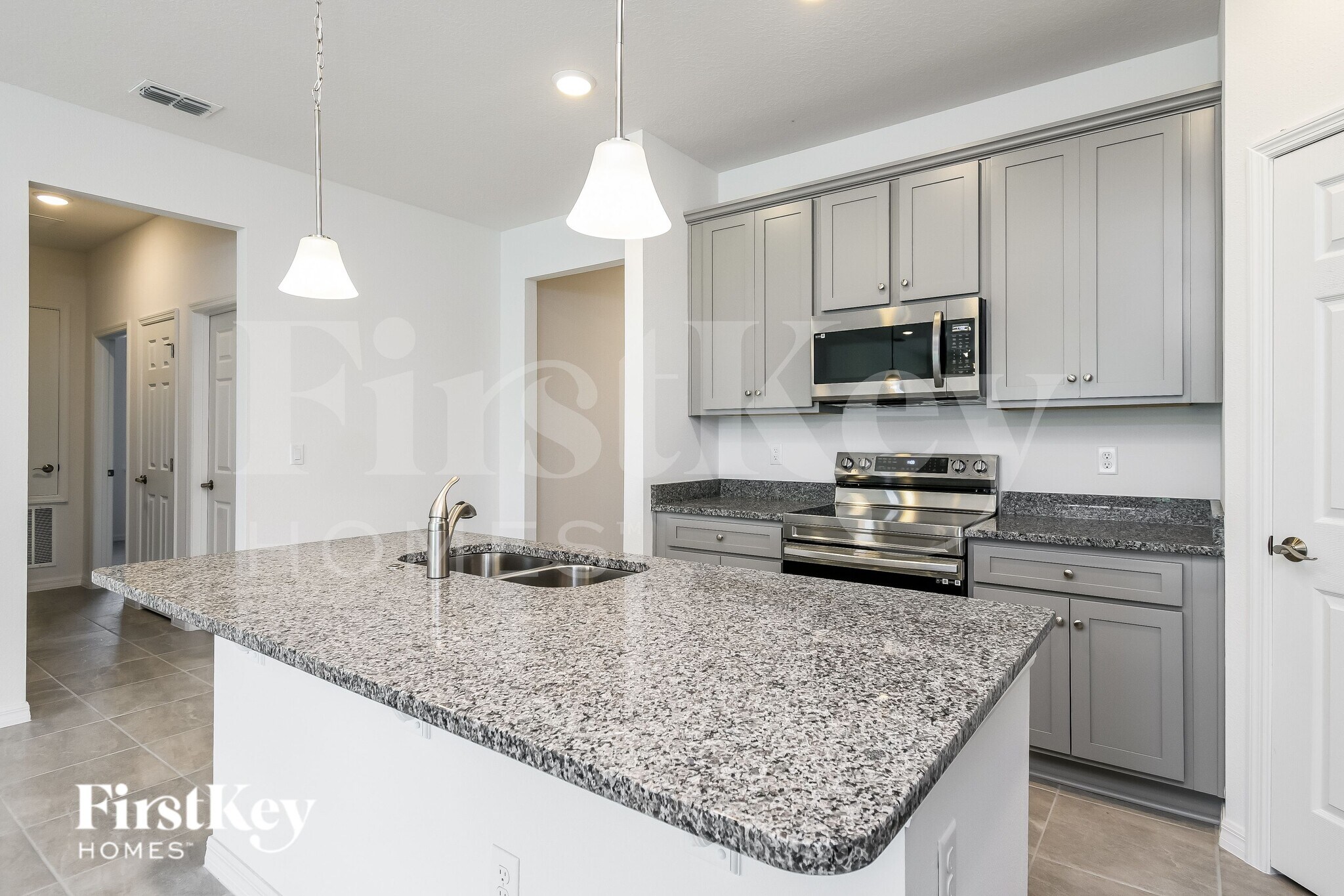 Building Photo - 1618 Isleta Lp