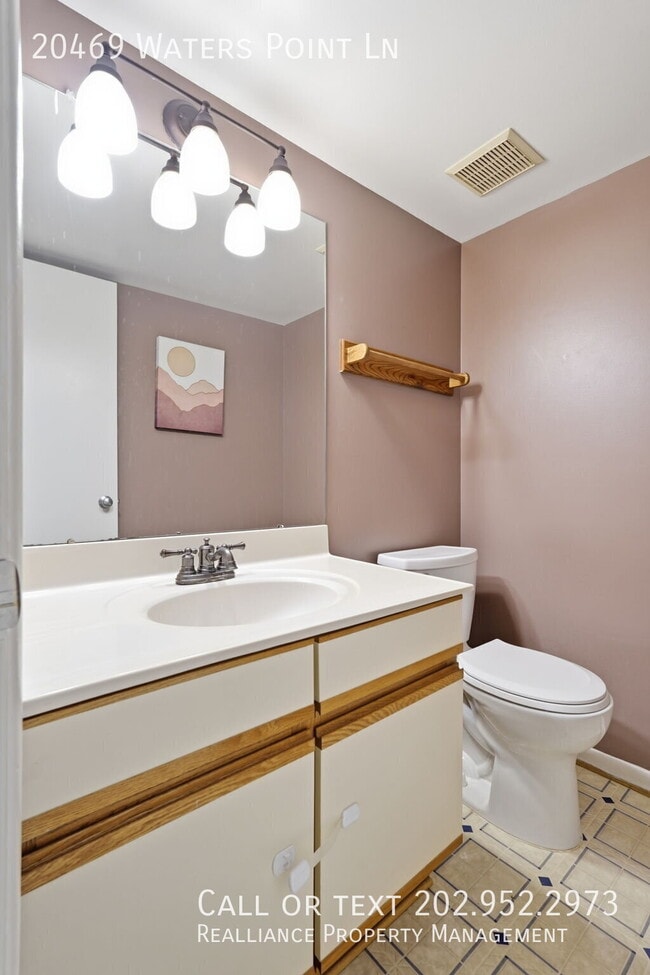 Building Photo - 20469 Waters Point Ln
