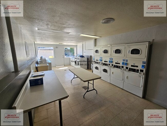 Building Photo - 22nd & Kolb Area Condo - Upstairs unit in Langley Gardens