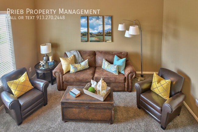 Building Photo - 534 N Poplar St