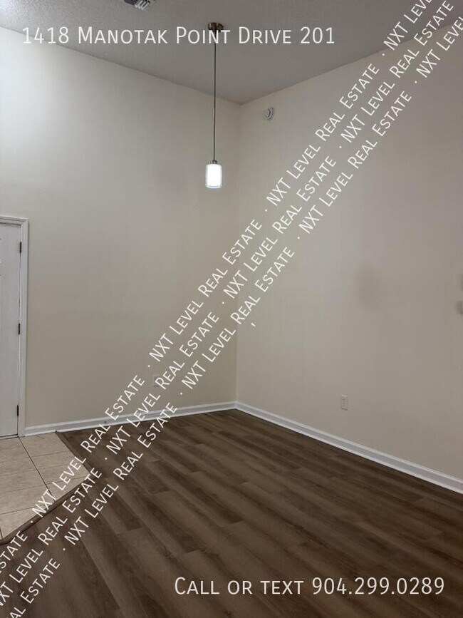 Building Photo - 1418 Manotak Point Dr