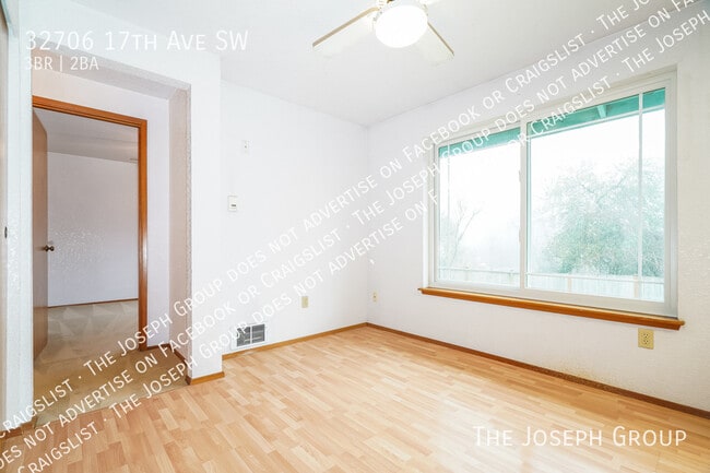 Building Photo - 32706 17th Ave SW