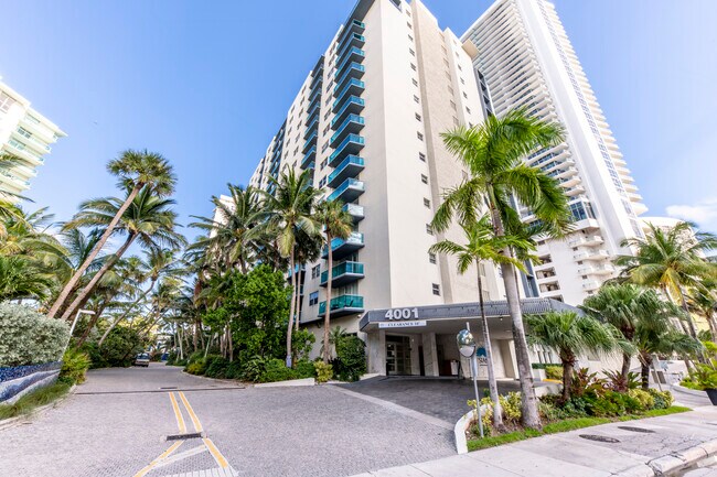 Primary Photo - 4001 S Ocean Dr