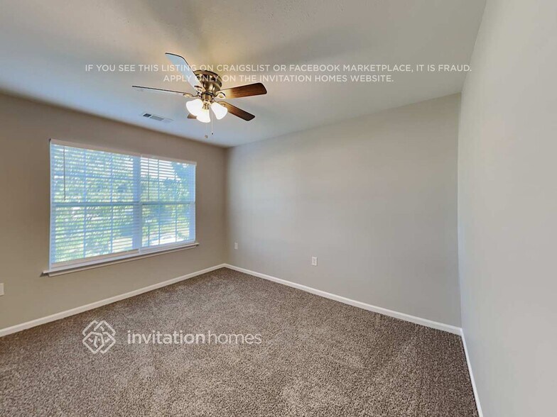 Building Photo - 236 Hunslet Cir