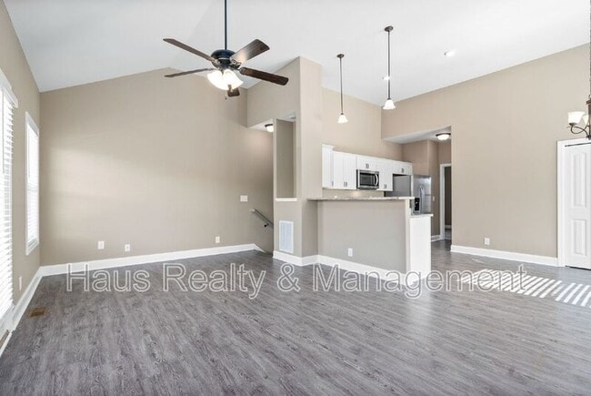 Building Photo - 172 Dundee Dr