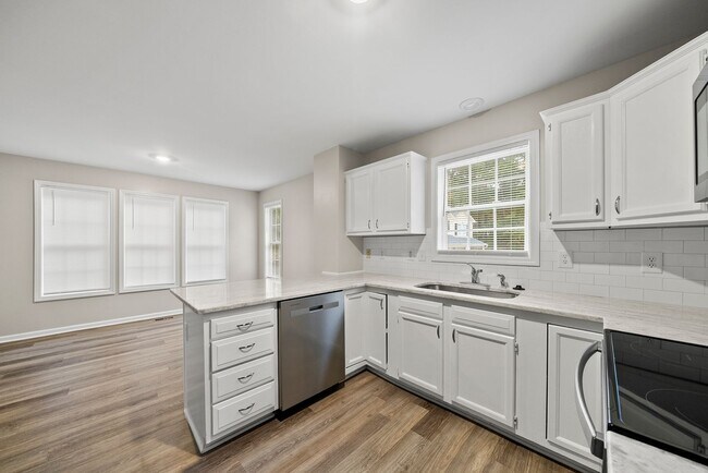 Building Photo - 201 Tonylee Ct