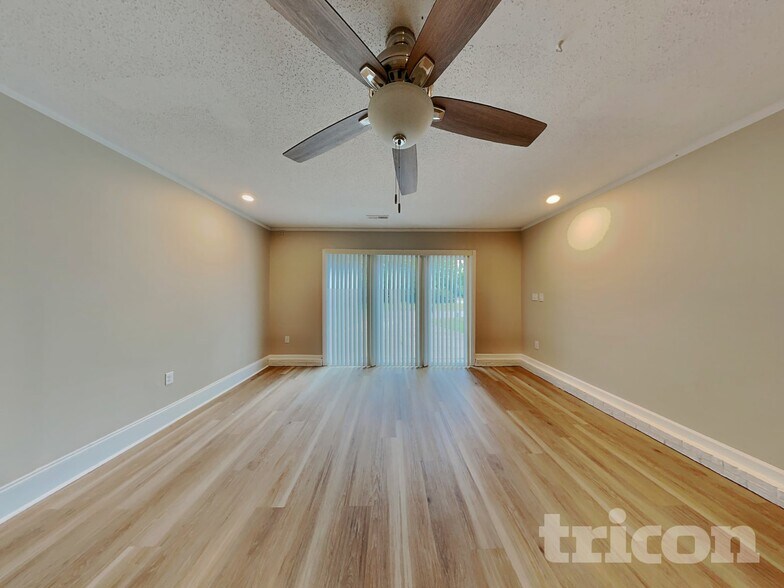 Building Photo - 1700 Kildare Woods Dr