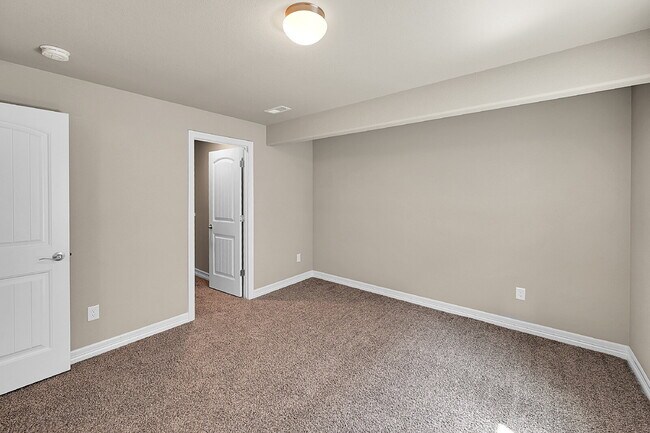 Building Photo - $2,550 - 4 Bed, 3 Bath Home in Colorado Sp...