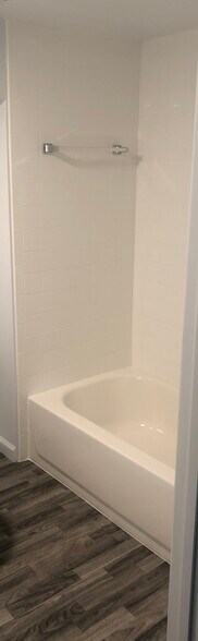 Building Photo - 1005 N Arlington Ave