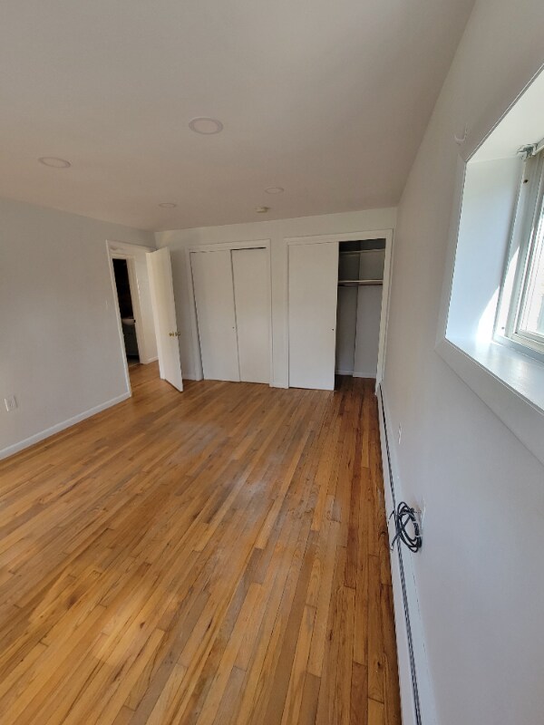 Building Photo - 2339 Boas St