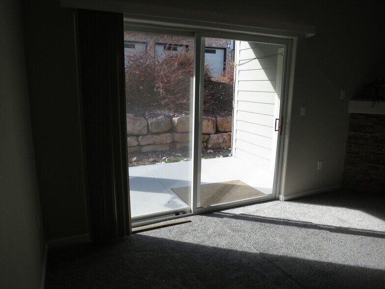 Building Photo - 2701 Midland Ave. Unit 614