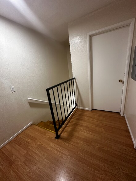 Building Photo - 28985 Calle Del Lago