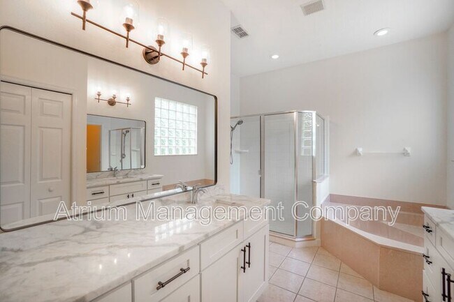 Building Photo - 1679 Shadowmoss Cir