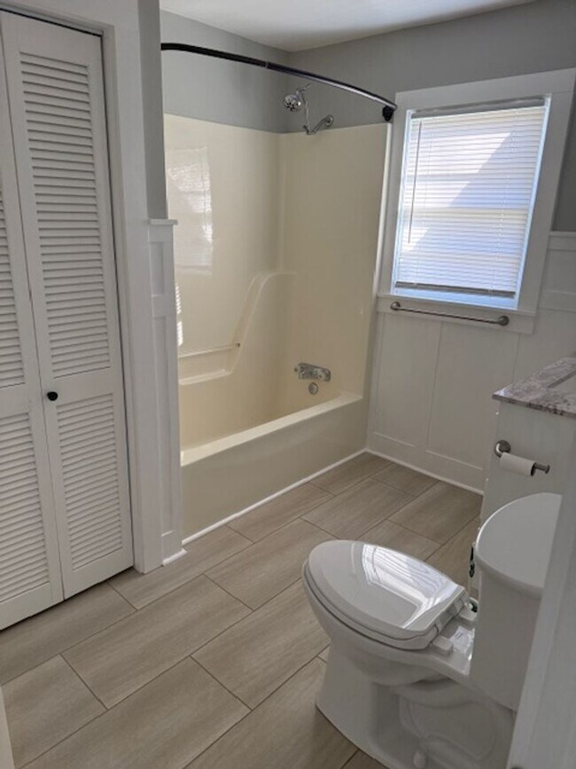 Building Photo - GORGEOUS FARMHOUSE