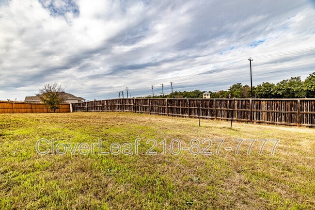 Building Photo - 27429 Emilie Cyn