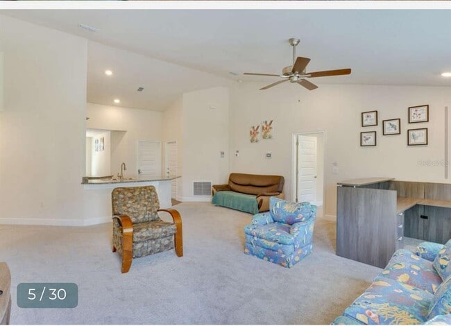 Building Photo - 303 Shad Way