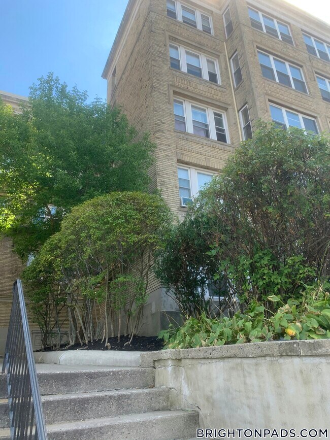 Building Photo - 1630 Commonwealth Ave