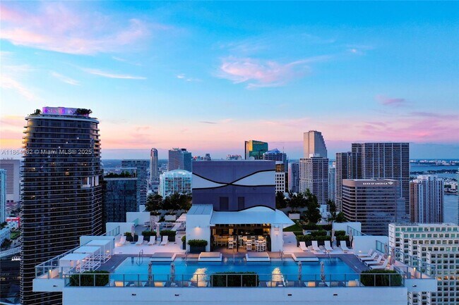 Building Photo - 1010 Brickell Ave