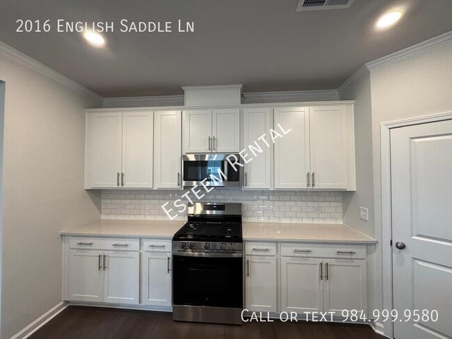 Building Photo - 2016 English Saddle Ln