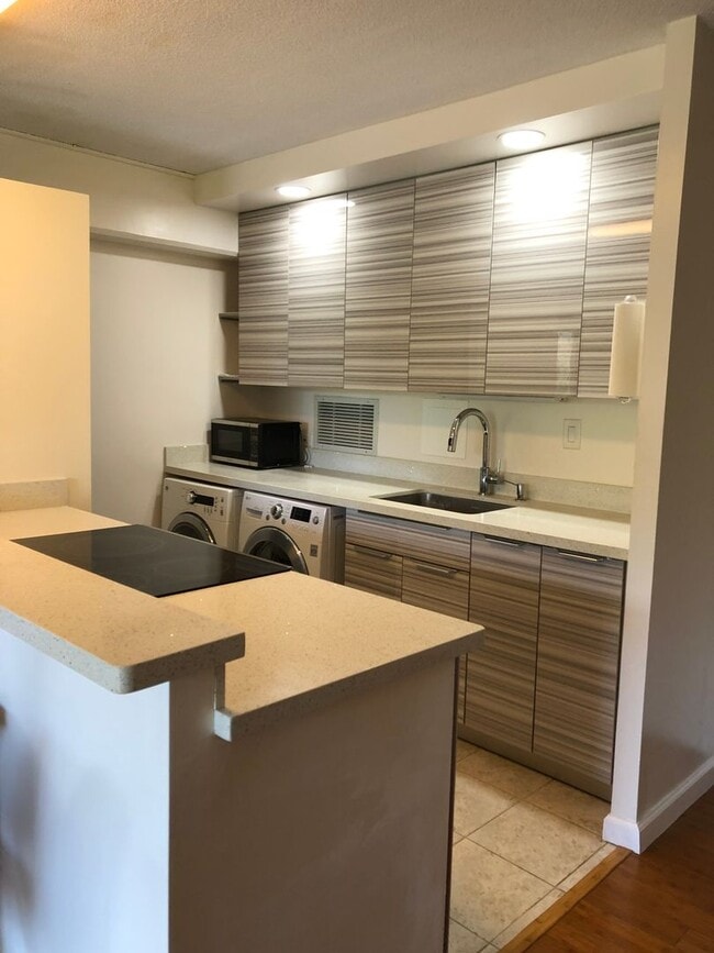 Building Photo - Furnished and Renovated 2 Bed 2 Bath 1 Parking at Marco Polo Apartments, Views and Amenities!!!