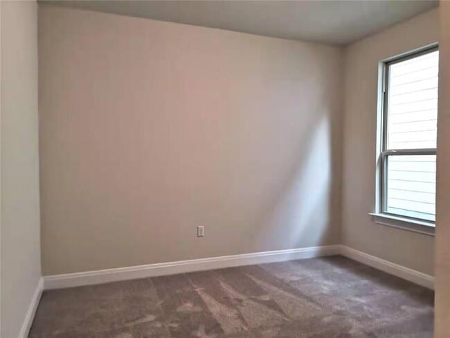 Building Photo - 14110 Alloro Dr