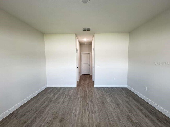 Building Photo - 15096 SW 51st Ave