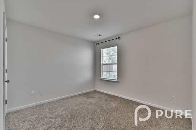 Building Photo - 173 Rippling Wy