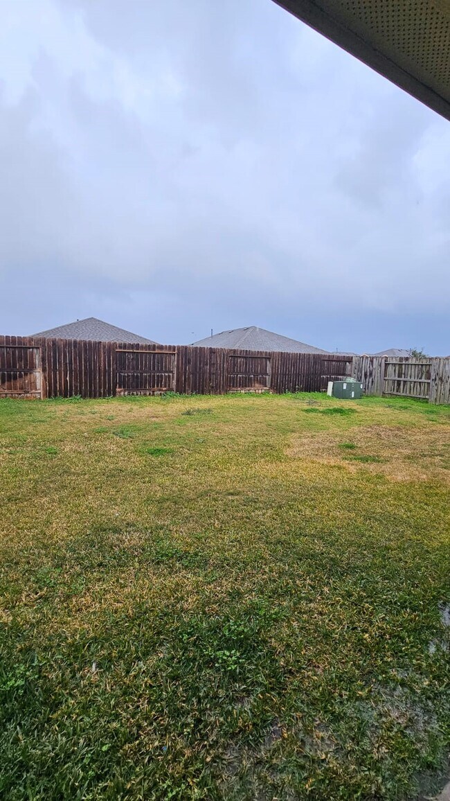 Building Photo - 4339 Isaac Bay Dr